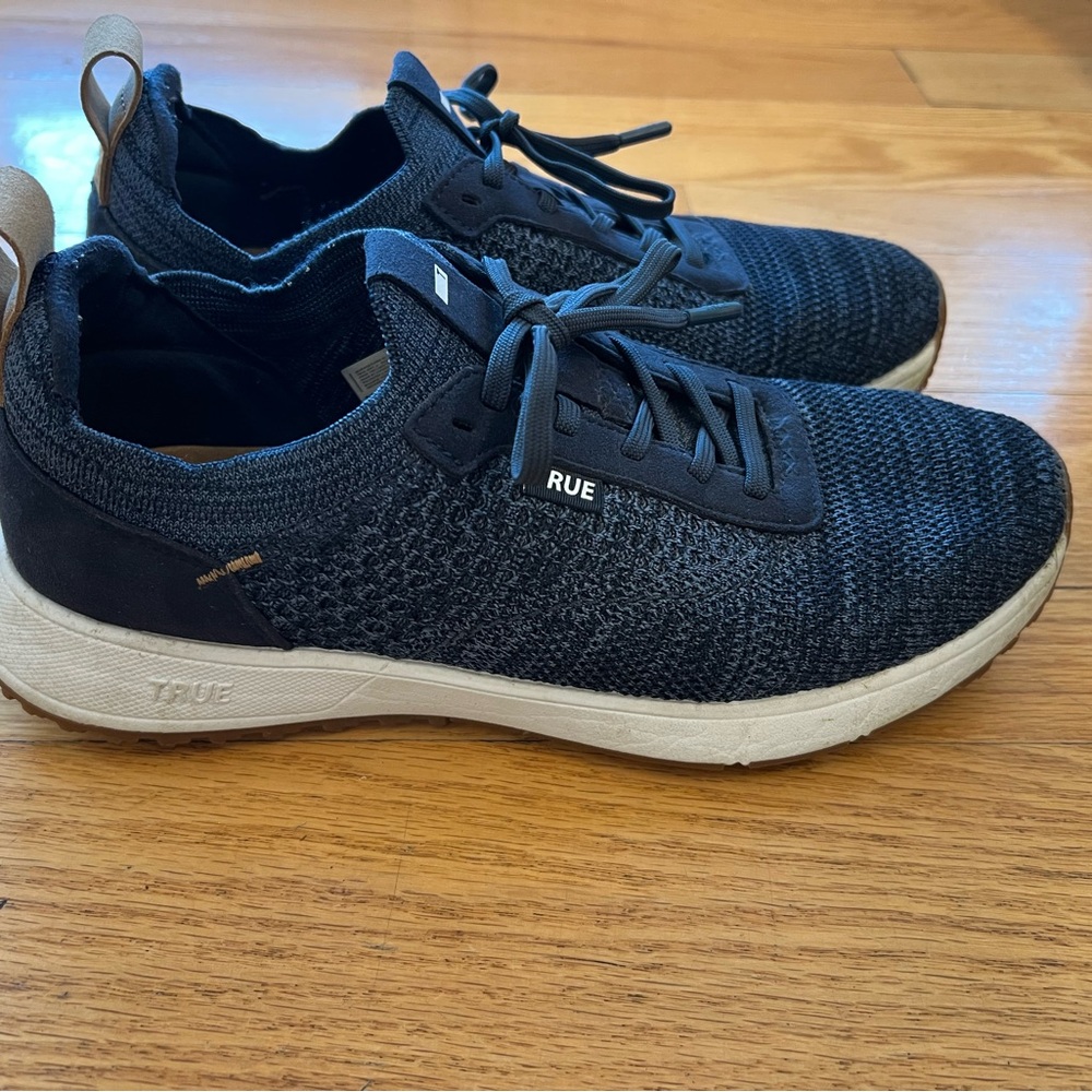 True golf shoes, All Day Knit 3, men’s size 10, navy